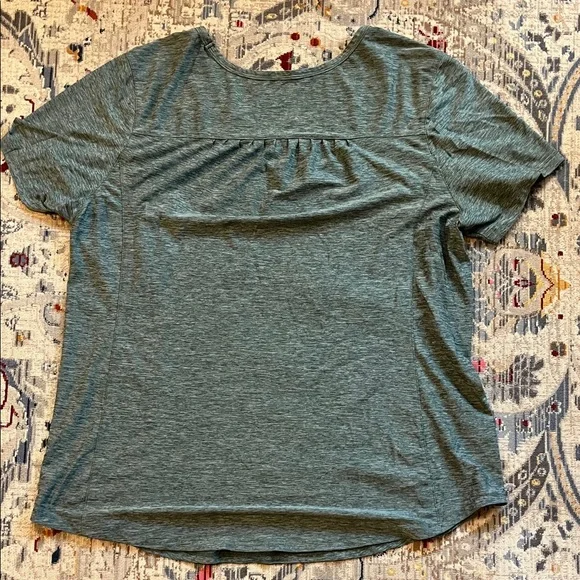 Duluth Trading Women's Armachillo Short Sleeve V-Neck T-Shirt XL - Picture 4 of 6